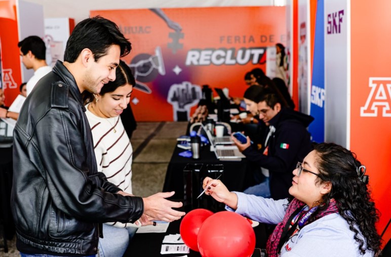 La Feria “Recluta Anáhuac” conecta al talento universitario con empresas líderes del país