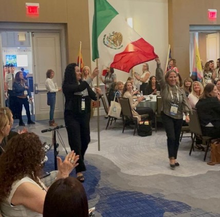 Directora de Psicología representa a México en el Simposio de IAEDP