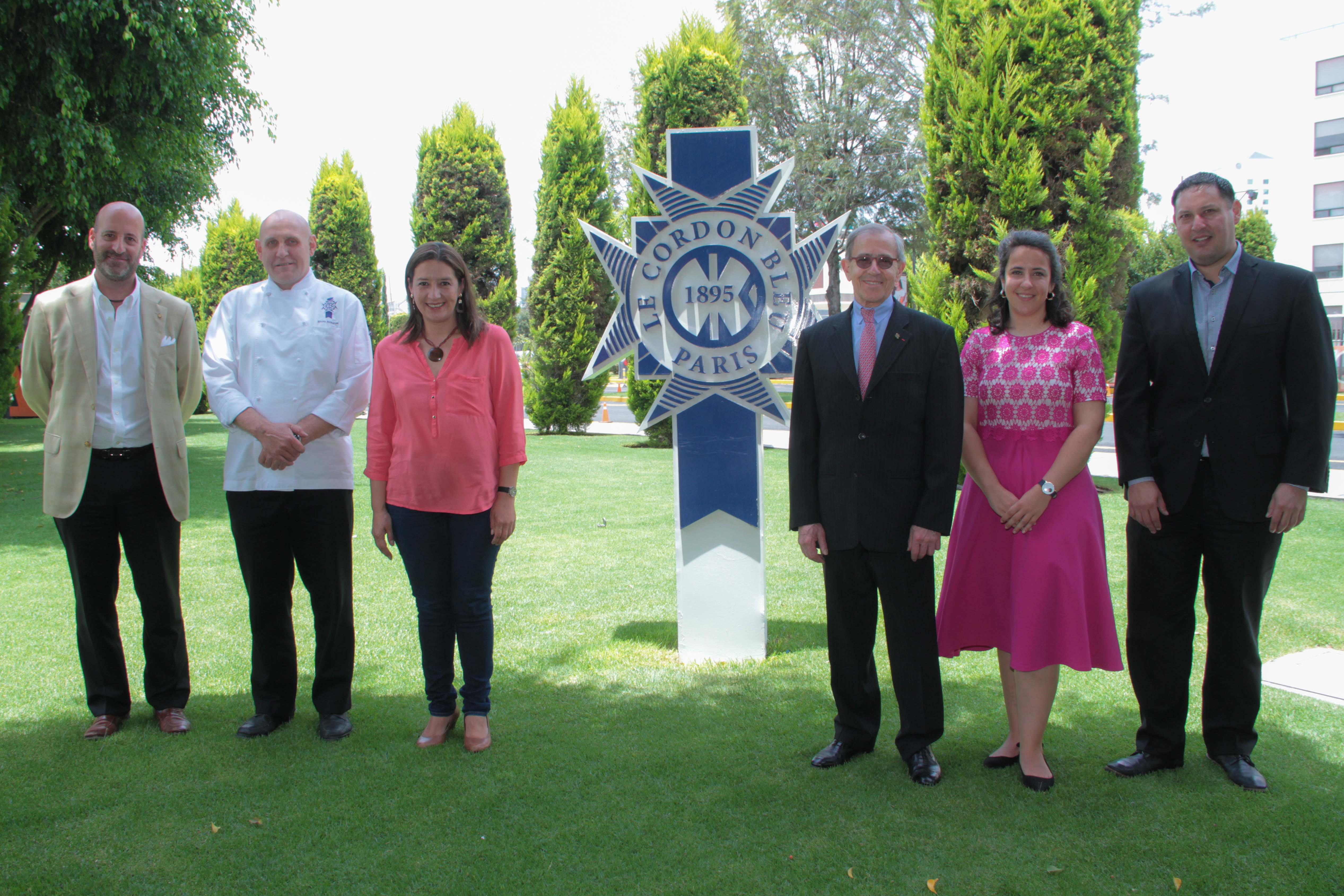 Anáhuac Puebla recibe a André Cointreau, Presidente de LCB Internacional