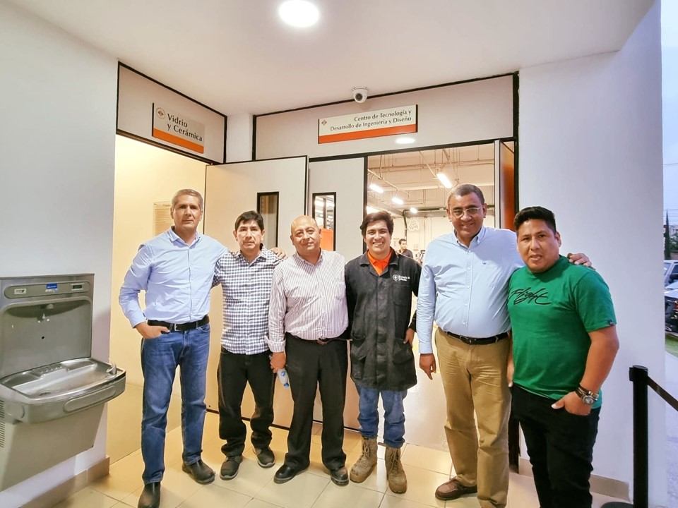 Escuela de Arquitectura y Diseño de la Anáhuac Puebla recibe visita del Clúster del Mueble de Lima