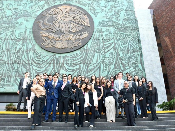 Futuros juristas de la Anáhuac Puebla viven de cerca el proceso legislativo federal