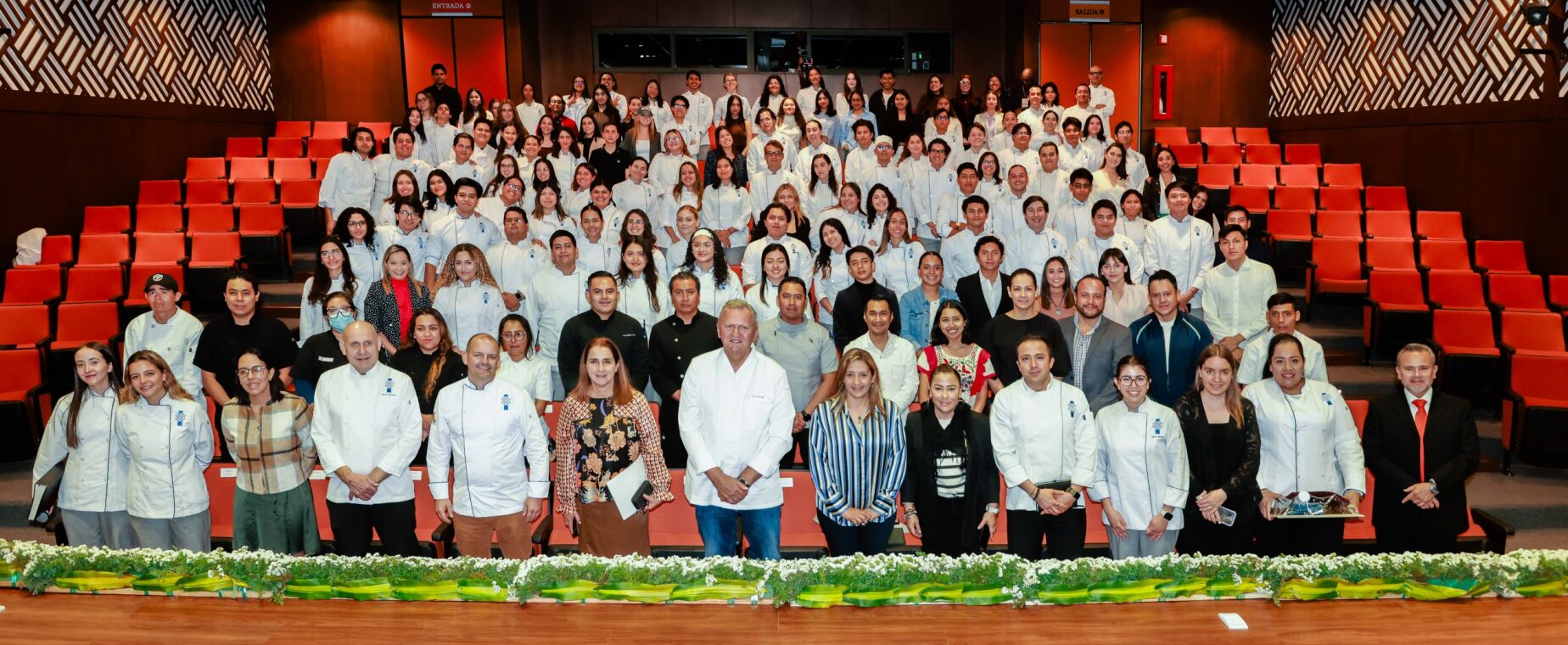 Arte de Estrella Michelín; el reconocido Chef Peter Knogl y directores de Le Cordon Bleu inspiran a estudiantes de la Anáhuac Puebla