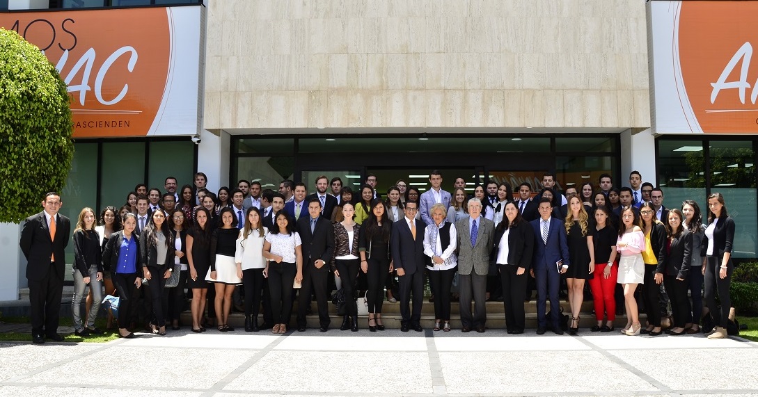 Ministra de la Suprema Corte de Justicia de la Nación dialoga con alumnos Anáhuac