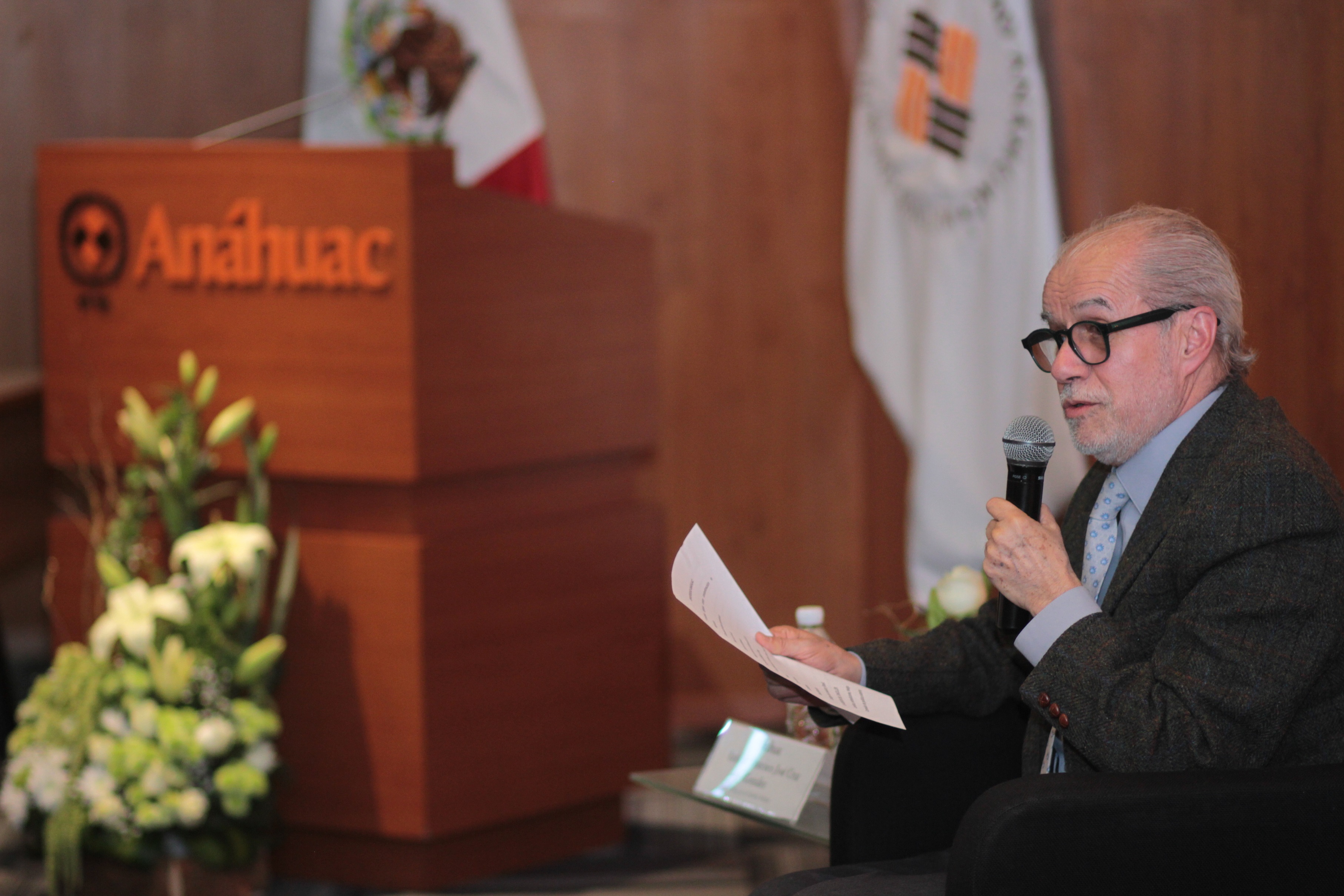 Embajador de México en retiro dialoga con alumnos Anáhuac