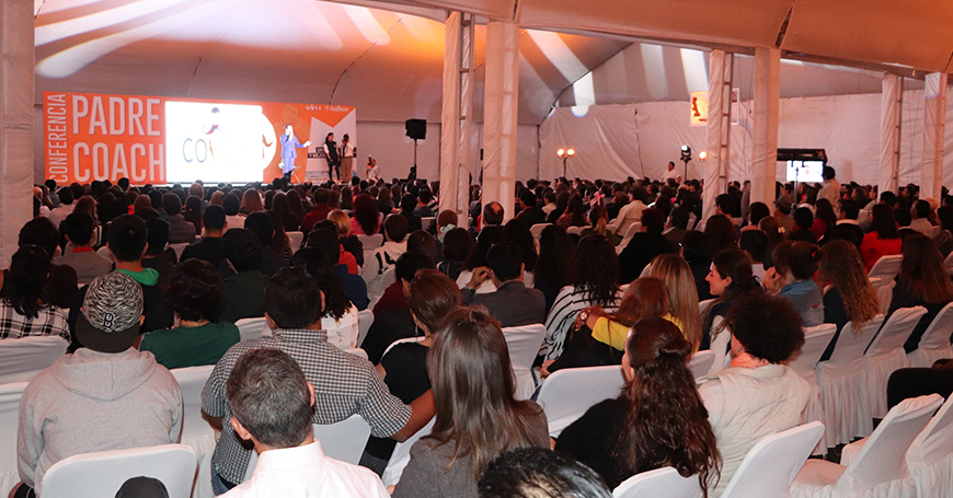 La Universidad Anáhuac abre sus puertas a padres de familia durante la conferencia “Padre Coach”