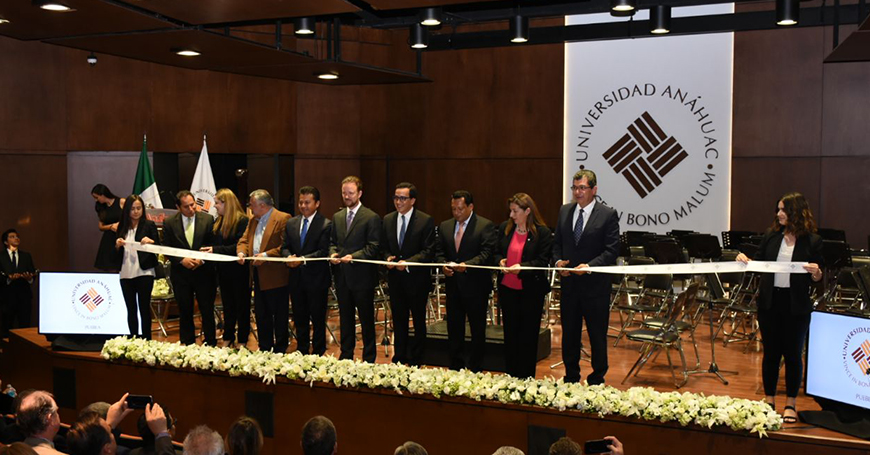 Personalidades gubernamentales y empresarios inauguran el Auditorio Anáhuac