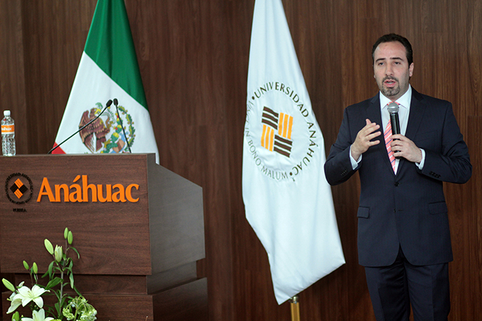 Secretario de Desarrollo Rural, Sustentabilidad y Ordenamiento Territorial del Estado de Puebla imparte conferencia en la Universidad Anáhuac