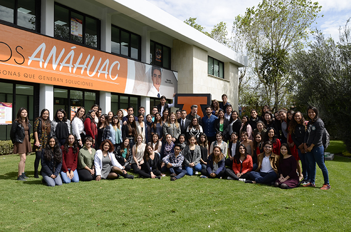 Directores de FabLab Santiago, el primer laboratorio de medios modernos de invención independiente en Latinoamérica, imparten ponencia en la Universidad Anáhuac