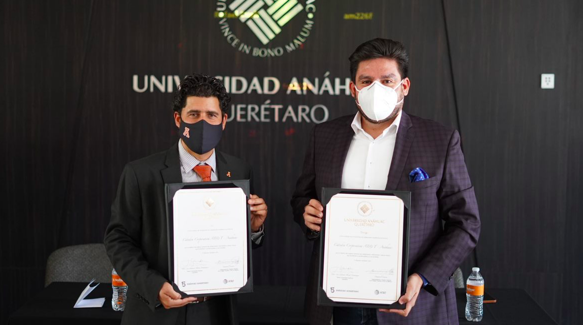 Anáhuac firma convenio de colaboración con AT&T México 