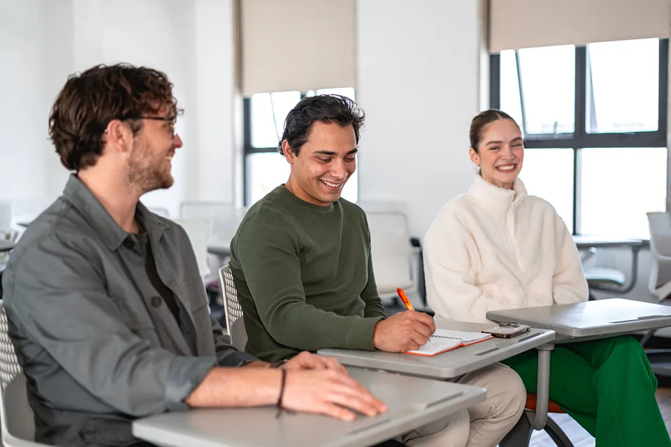 Encuentro de liderazgo y colaboración