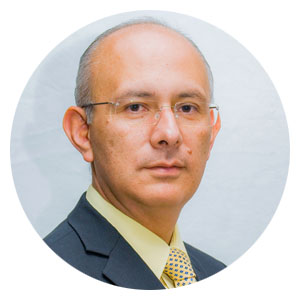 Dr. Luis Medina Velázquez