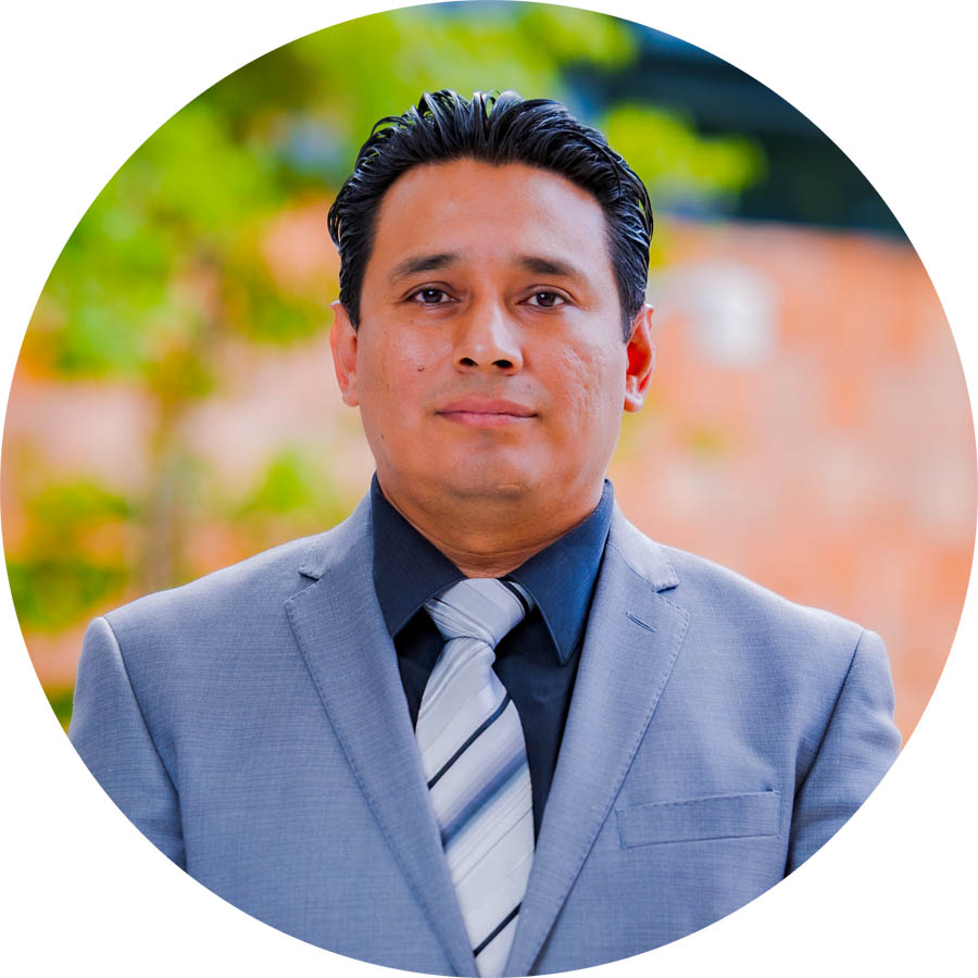 Mtro. Víctor Manual Villa Delgado