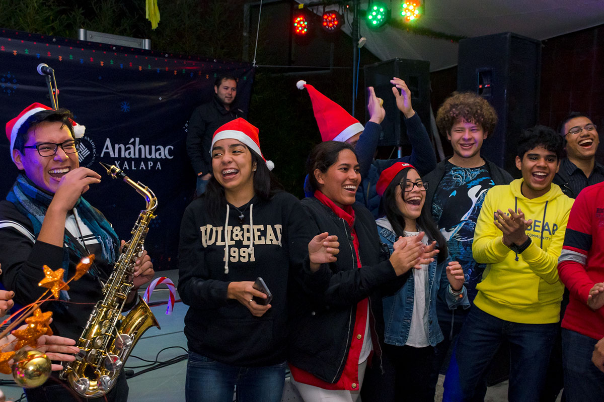 15 / 16 - El periodo de Adviento 2017 llega a la Universidad Anáhuac Xalapa