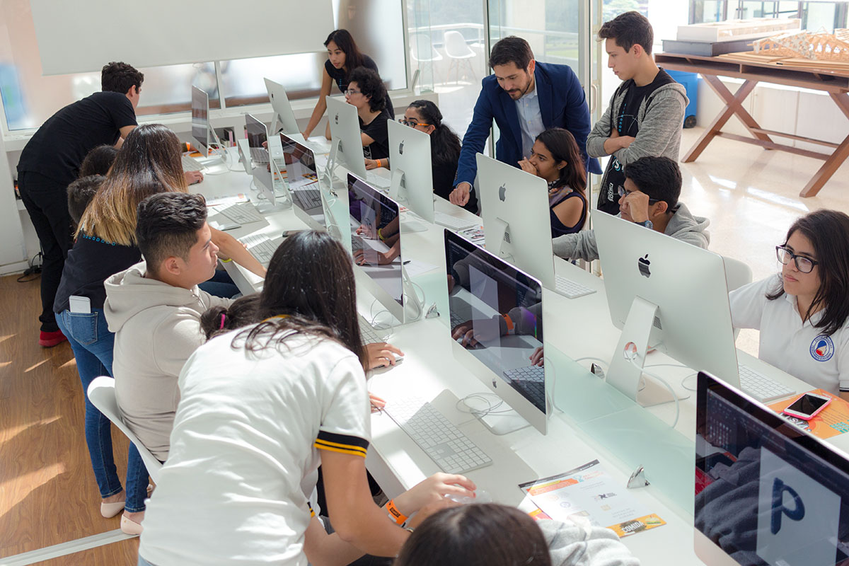 10 / 28 - Los alumnos Anáhuac contagian de entusiasmo el Campus Visit