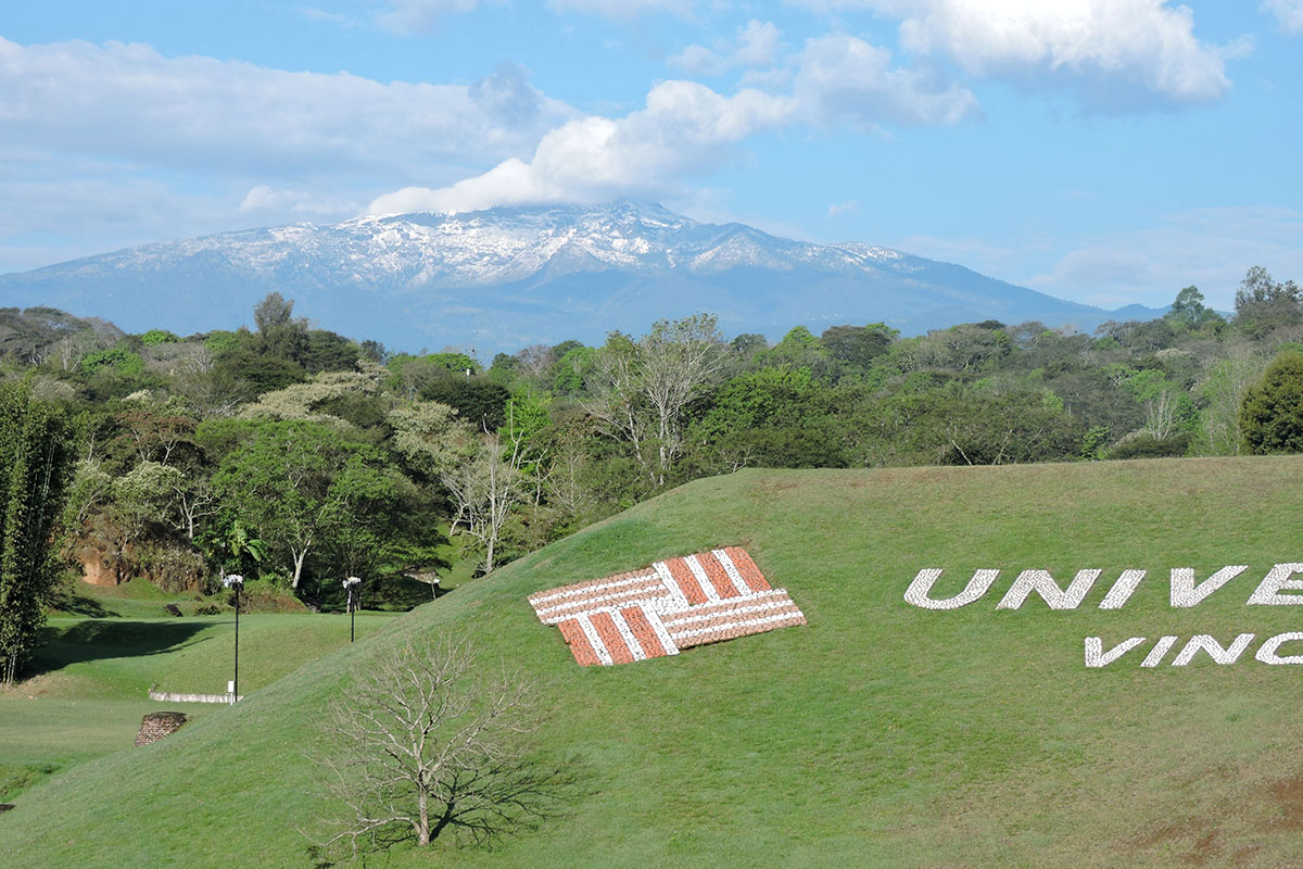 2 / 3 - Cofre de Perote nevado visto desde el Campus Universitario - Enero 2015