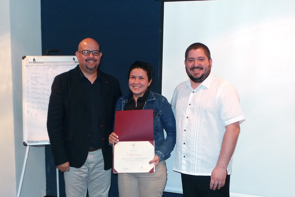 1 / 4 - Concluye primer Programa de Extensión impartido en Veracruz