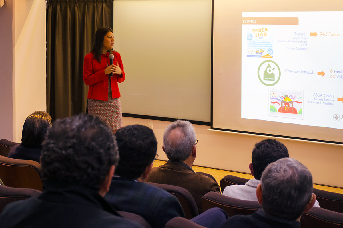 8 / 15 - Inauguración del Aula Magna Santo Tomás de Aquino