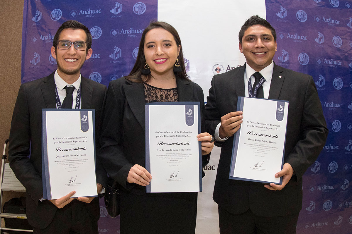 5 / 11 - 64 Alumnos de la Red Anáhuac reciben Premio CENEVAL EGEL a la Excelencia