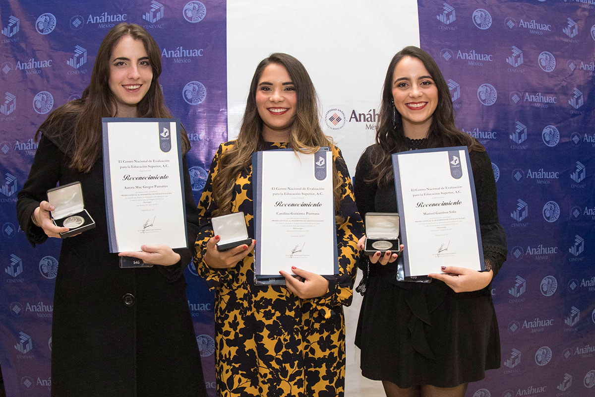 6 / 11 - 64 Alumnos de la Red Anáhuac reciben Premio CENEVAL EGEL a la Excelencia