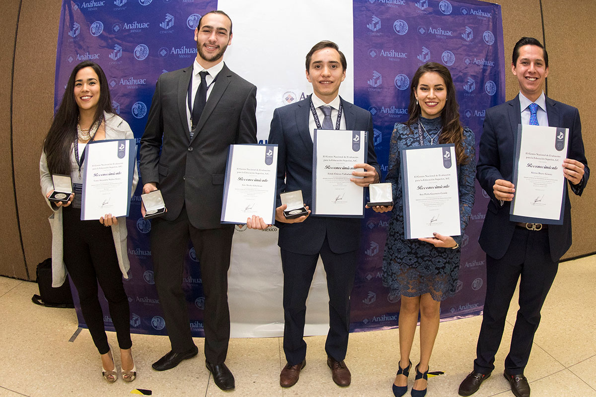 7 / 11 - 64 Alumnos de la Red Anáhuac reciben Premio CENEVAL EGEL a la Excelencia