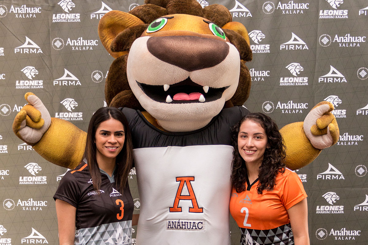 4 / 13 - Presentación de Uniformes de los Equipos Representativos