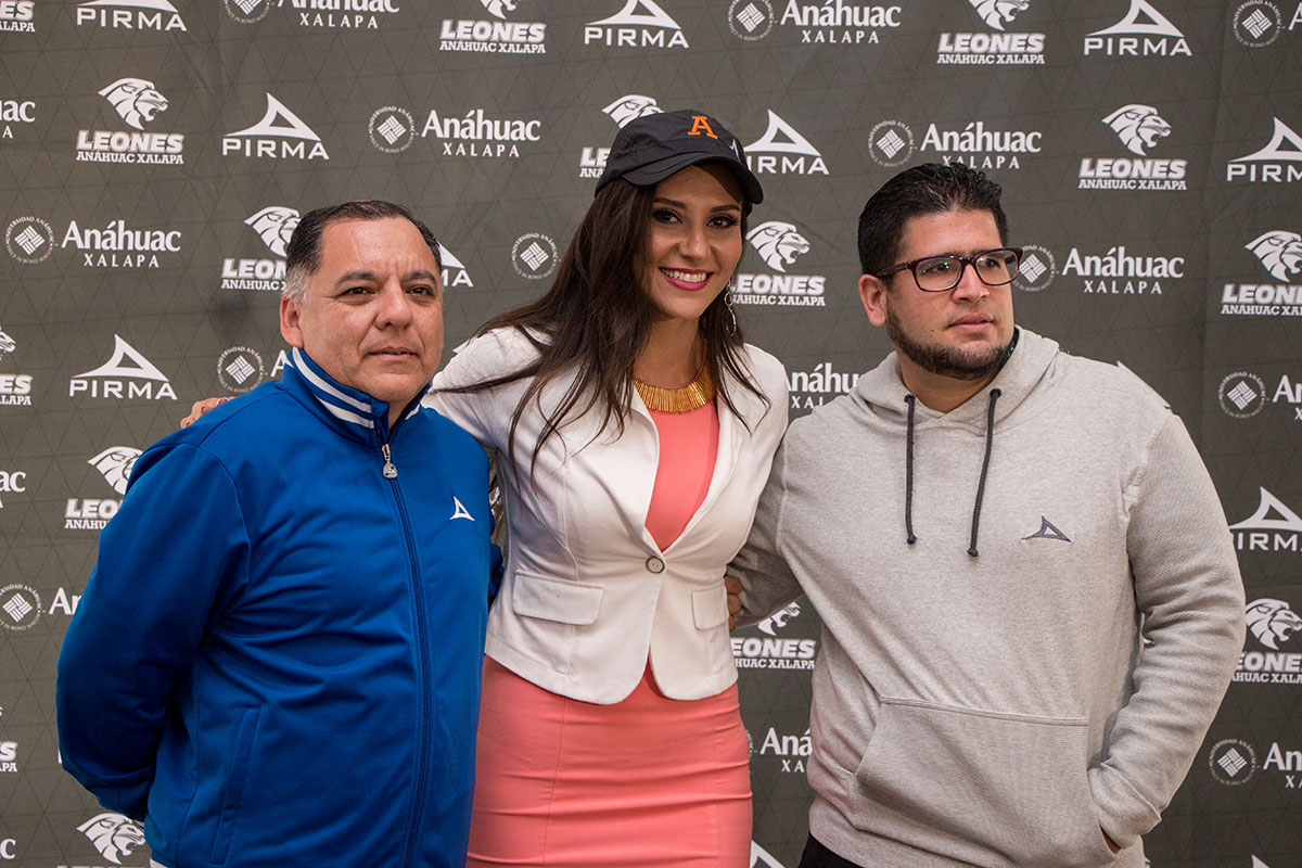 6 / 13 - Presentación de Uniformes de los Equipos Representativos