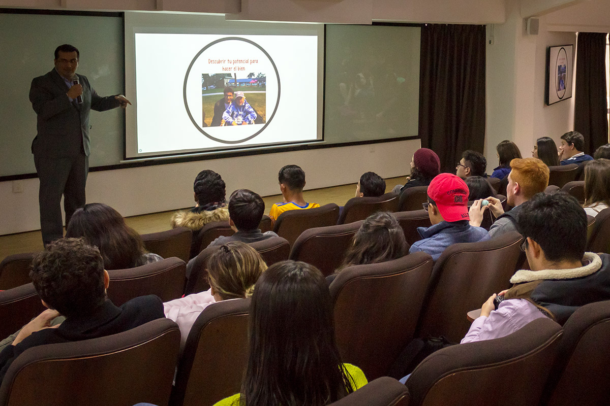 2 / 2 - Exitosa Conferencia de la Oficina de Internacionalización