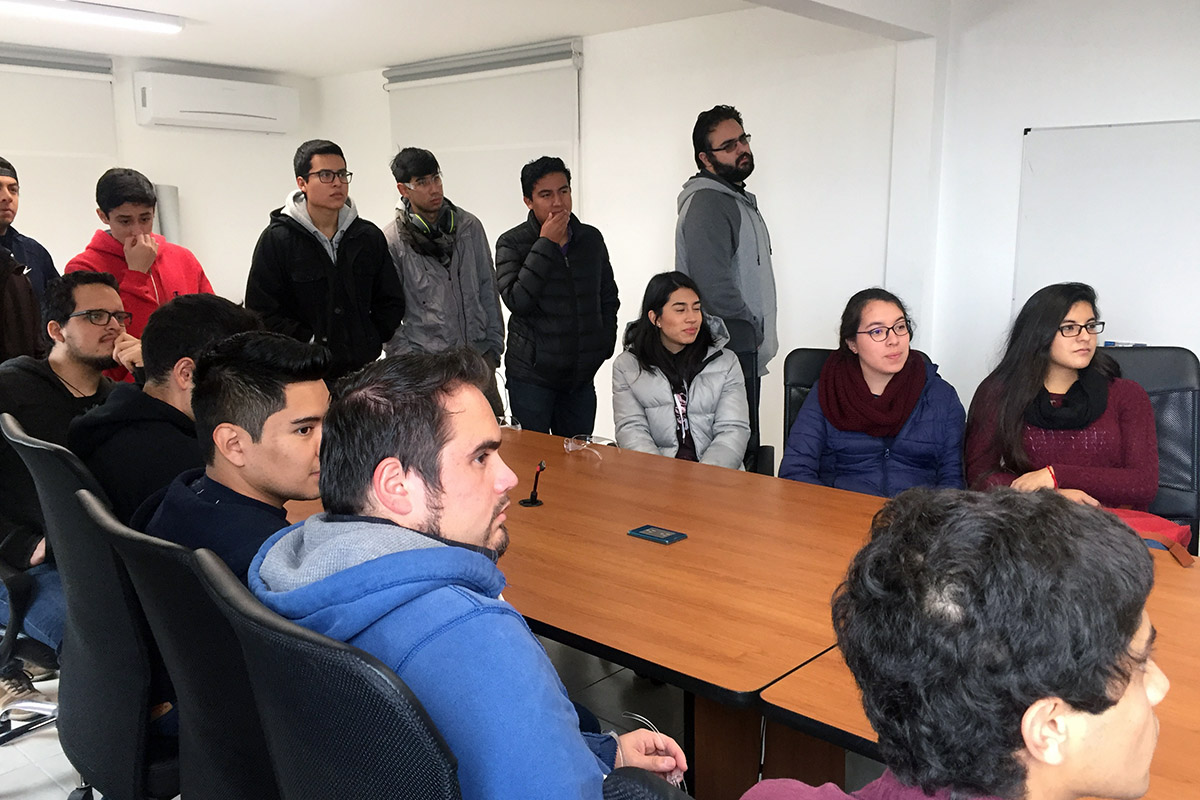 1 / 5 - Alumnos de Ingeniería visitan la Planta Industrial de Digitop