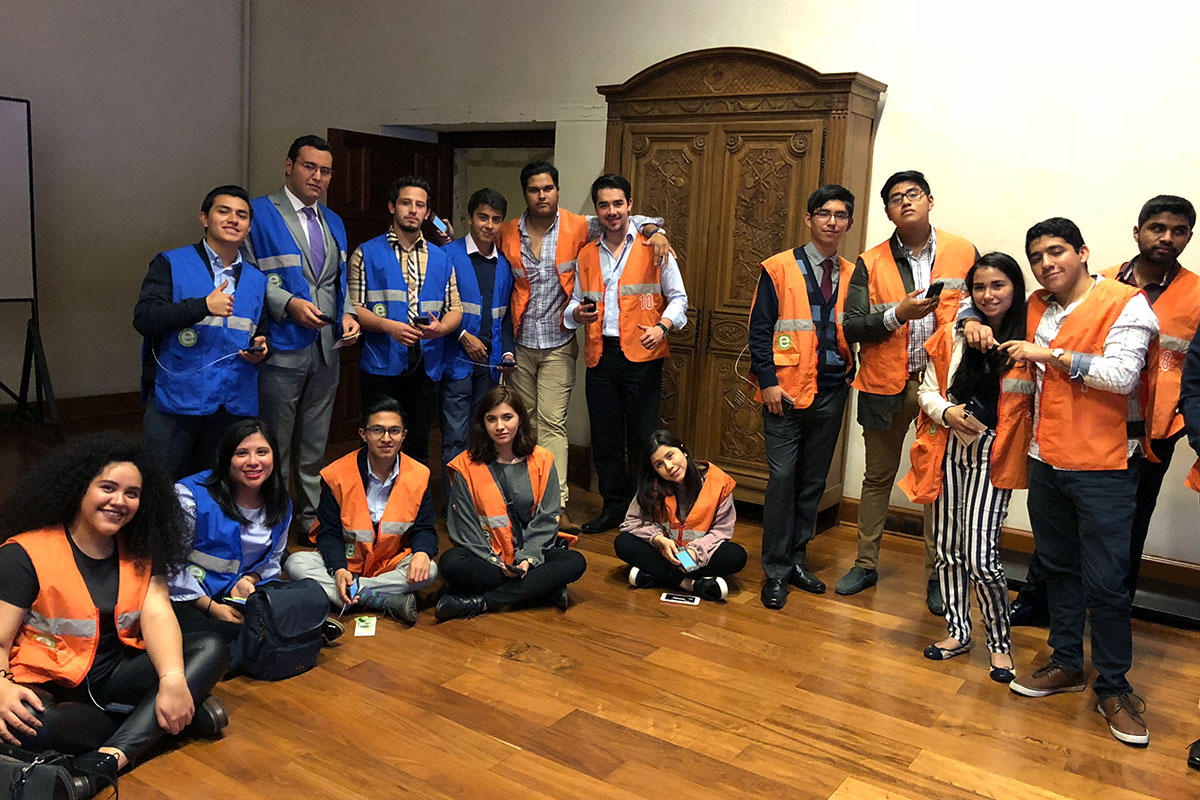 5 / 5 - Exitosa visita de Alumnos de Finanzas a la Ciudad de México