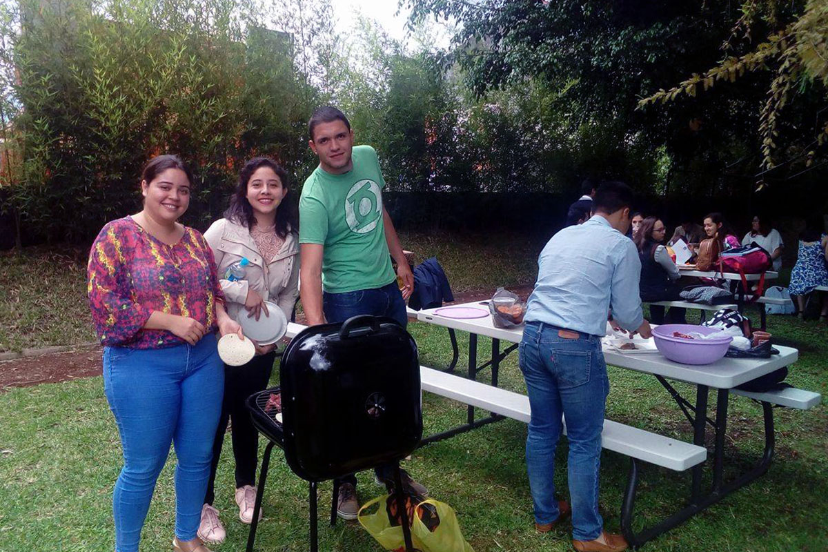 2 / 4 - Bienvenida de Grupos Estudiantiles