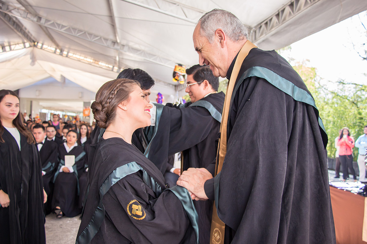 7 / 24 - Ceremonia de Conferimiento de Grado