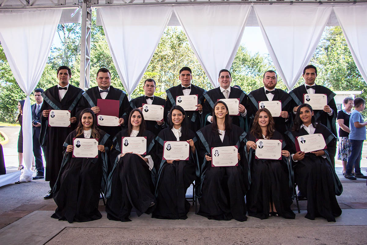 10 / 24 - Ceremonia de Conferimiento de Grado