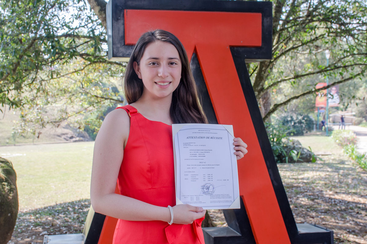 1 / 7 - Entrega de Certificados Internacionales de Lengua Francesa