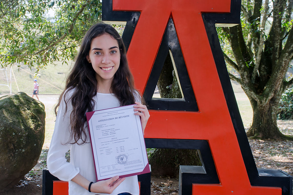 4 / 7 - Entrega de Certificados Internacionales de Lengua Francesa