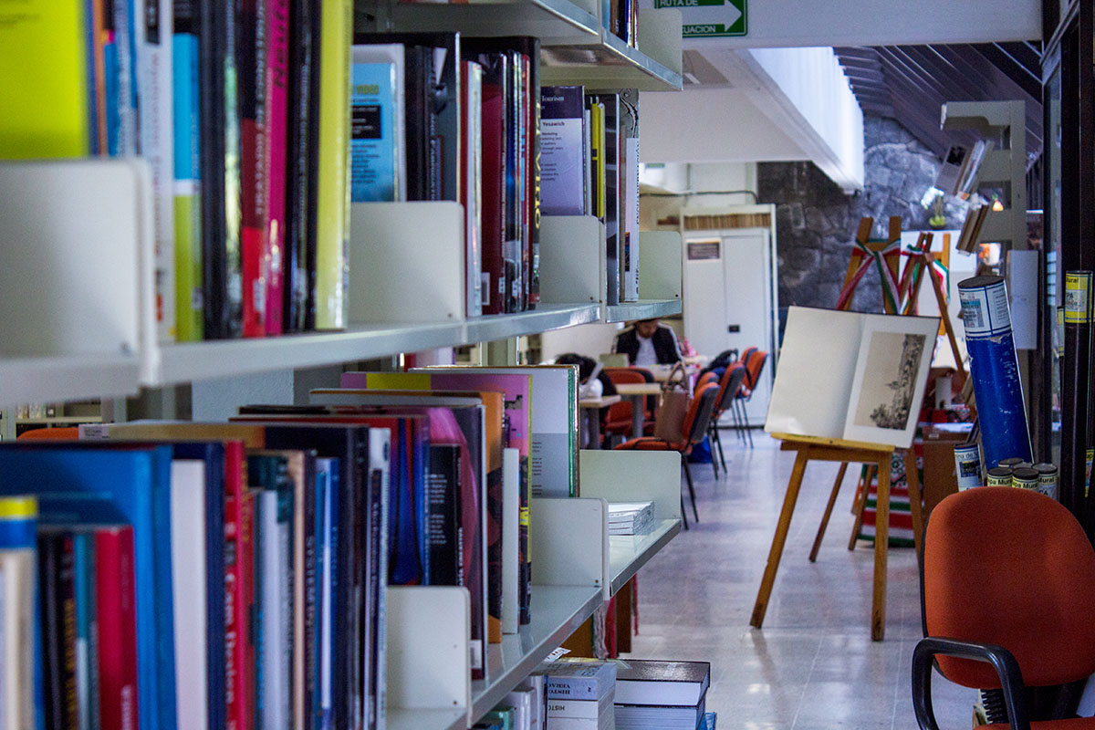 2 / 4 - Exhibición de Libros de la Independencia de México