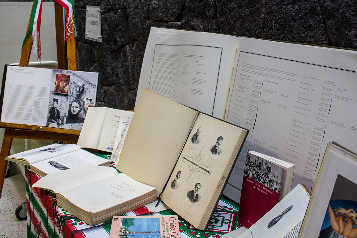 4 / 4 - Exhibición de Libros de la Independencia de México