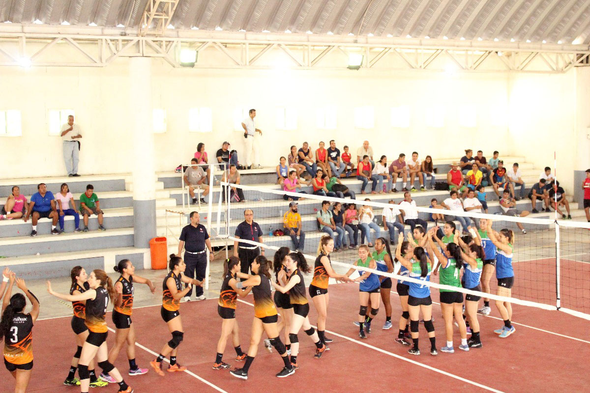 4 / 8 - Leonas Campeonas de Torneo del Club Rotario