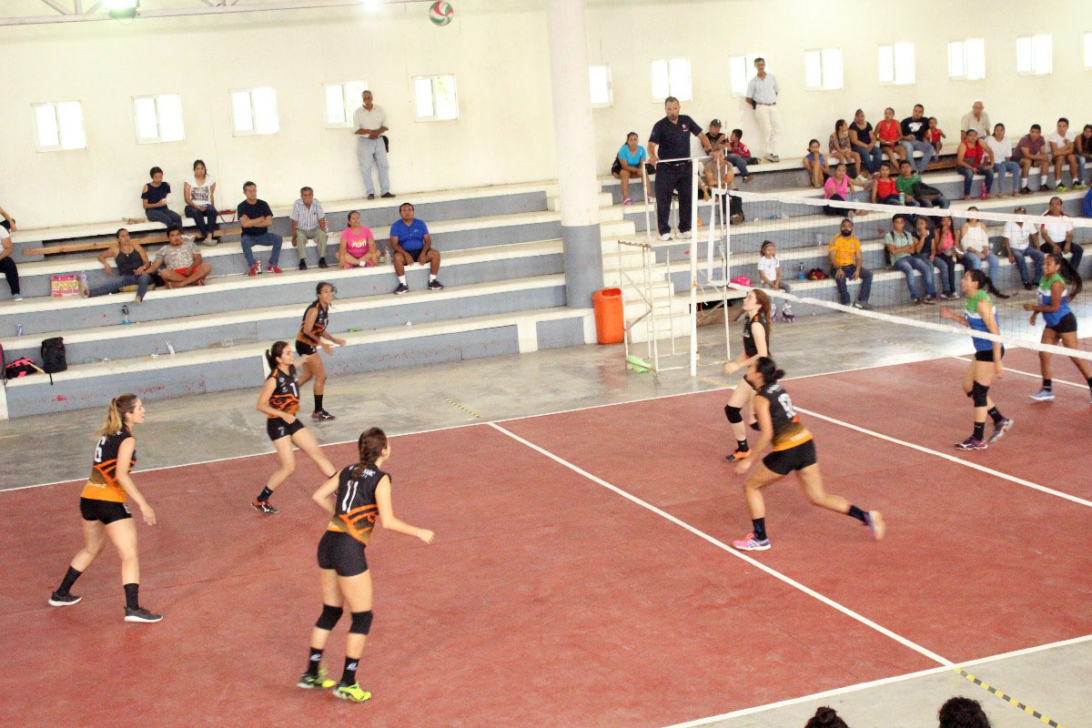 6 / 8 - Leonas Campeonas de Torneo del Club Rotario