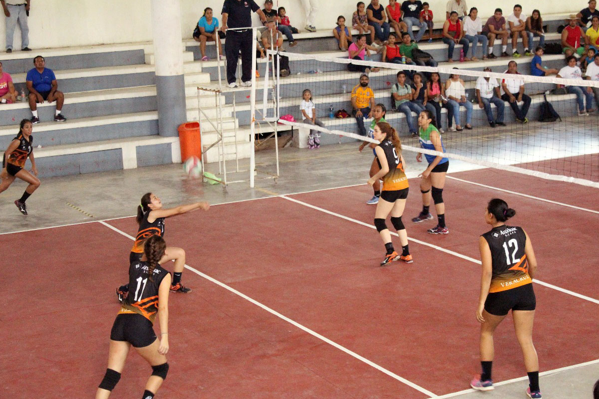 8 / 8 - Leonas Campeonas de Torneo del Club Rotario