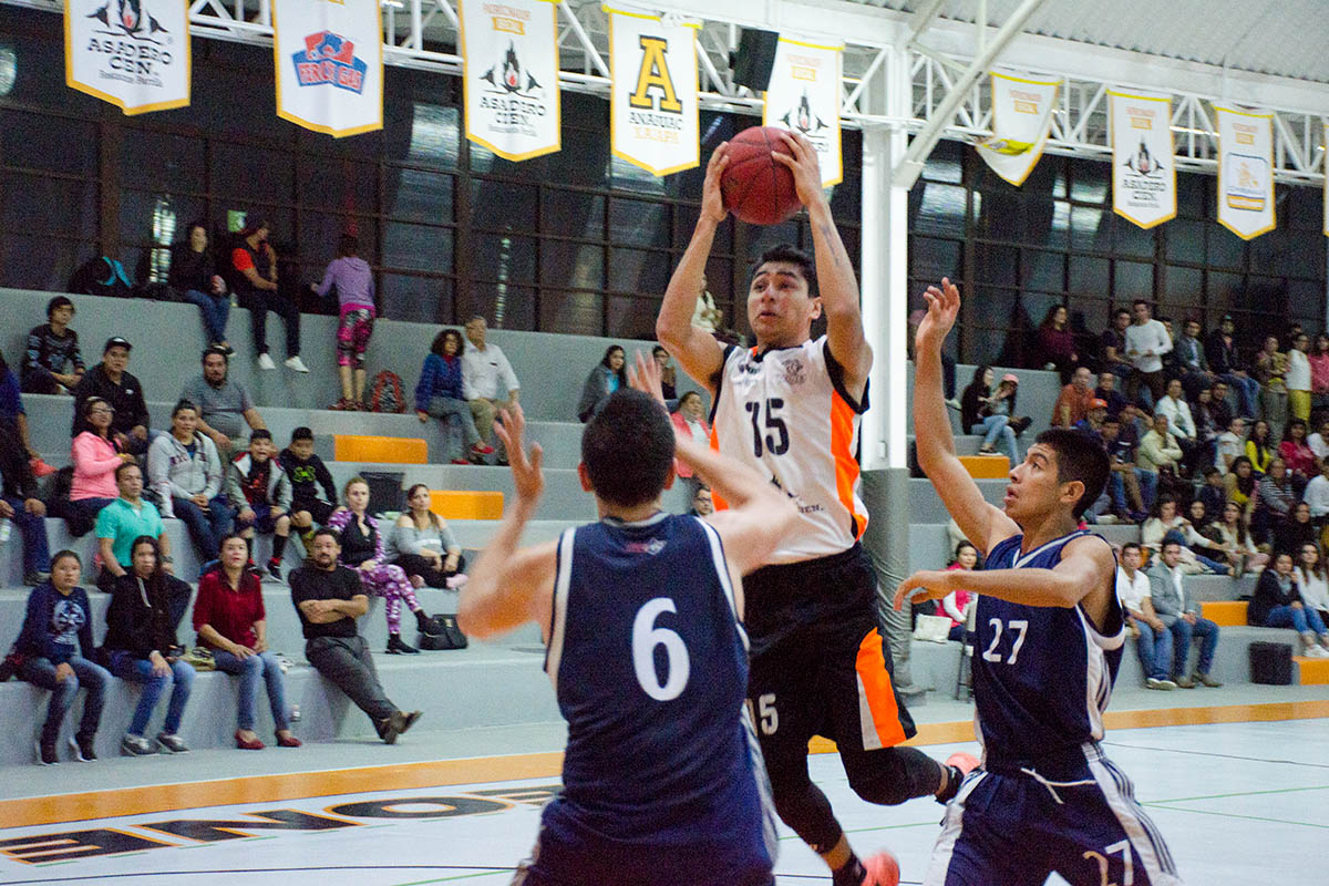 2 / 4 - Los Leones Vencen como Locales