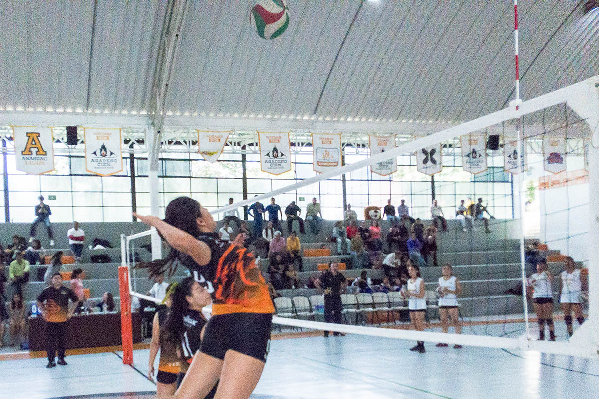 2 / 4 - Voleibol Femenil Anáhuac Xalapa va al Nacional