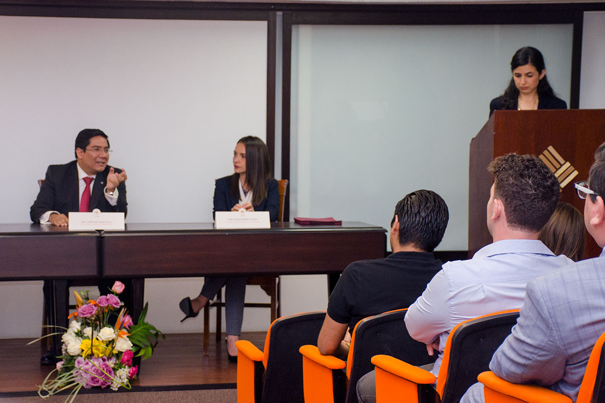 1 / 6 - Clausura del Diplomado en Finanzas para los Negocios