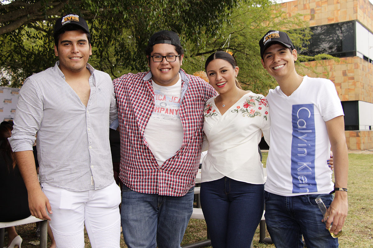 9 / 16 - La Universidad Anáhuac Xalapa despide a la Generación 2017