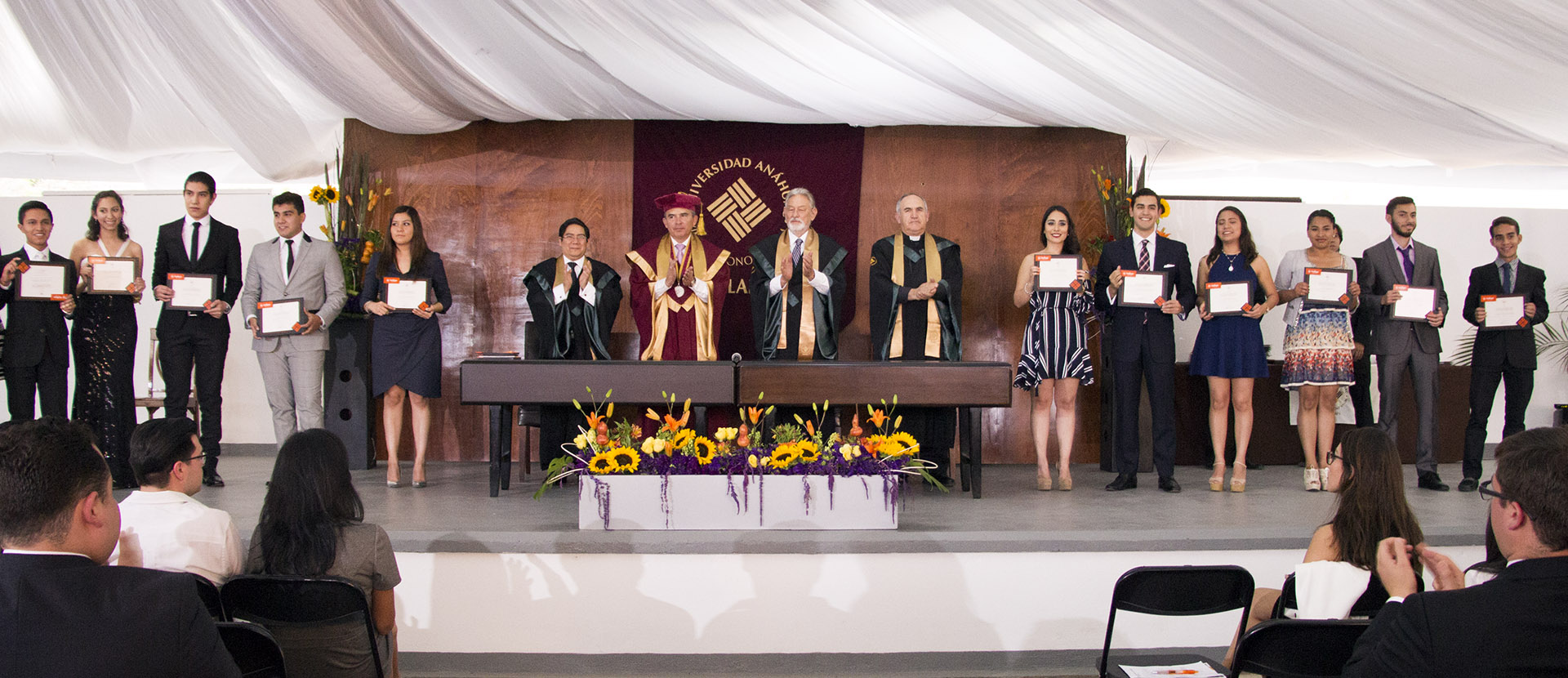 Ceremonia de entrega de Premios a la Excelencia Académica