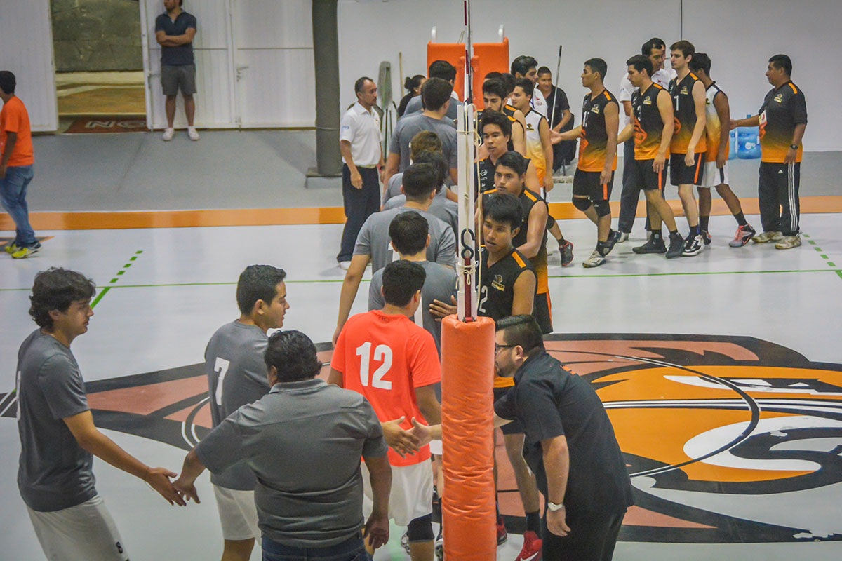 28 / 28 - Debut soñado para los Leones de la Universidad Anáhuac Xalapa