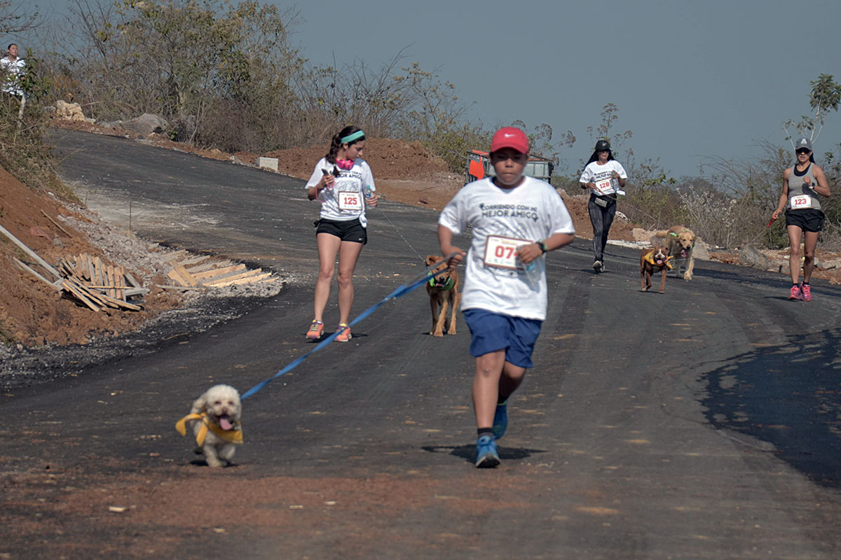 10 / 36 - Corriendo con mi Mejor Amigo: Una Carrera con Causa