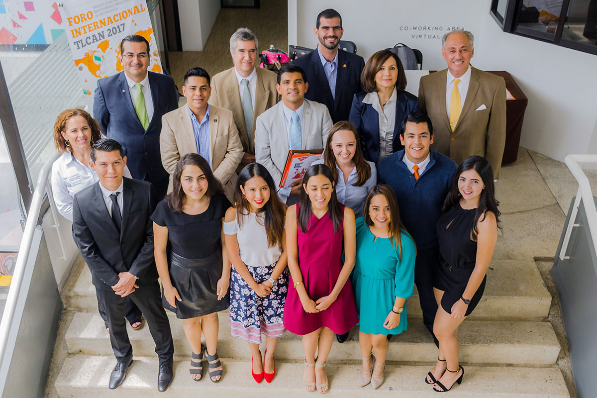 1 / 5 - Universidad Anáhuac Xalapa anfitrión del Foro Internacional TLCAN 2017