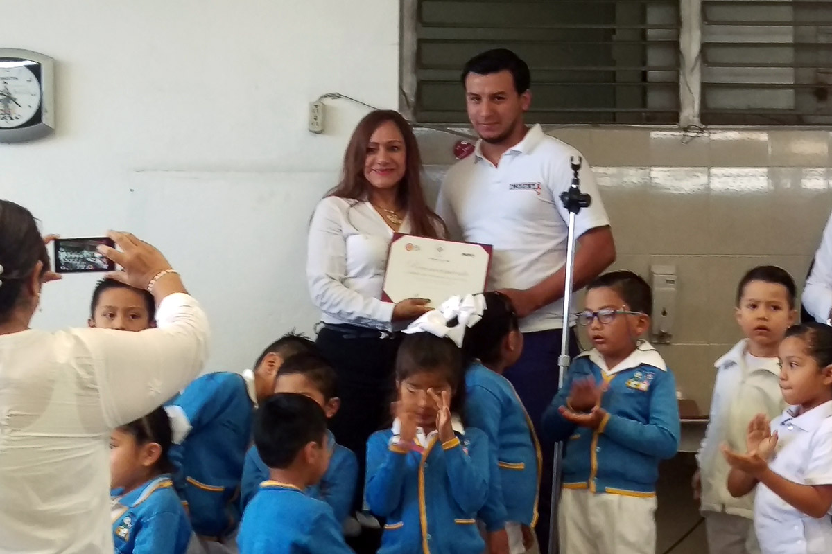 4 / 4 - El Jardín Juan Escutia participa en las campañas de reciclado de Ingeniería