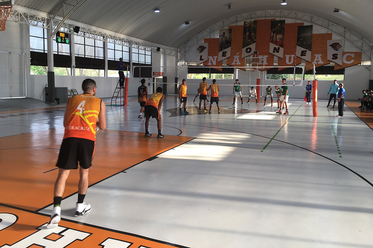 2 / 4 - Leones triunfan en Regional de Voleibol