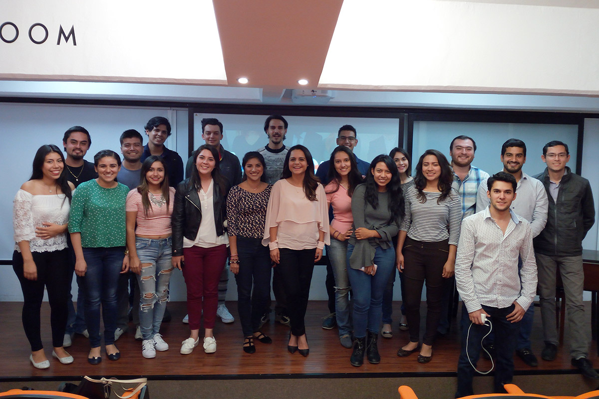 3 / 4 - Consultoría brasileña busca jóvenes talento en la Universidad Anáhuac Xalapa